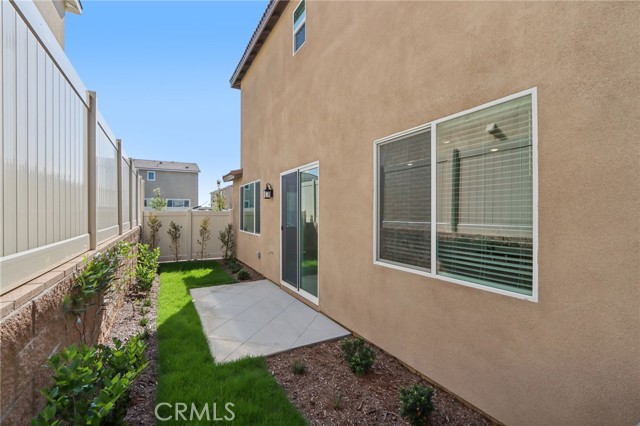 1110 Tropic Court, Redlands CA: https://media.crmls.org/medias/13328bc4-8519-4198-a8d8-849d30acfe62.jpg