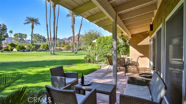 49171 Washington Street, La Quinta CA: https://media.crmls.org/medias/133297e5-6cc8-423f-acc8-d5dcc00e6dce.jpg