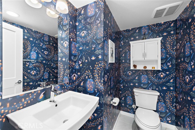 Detail Gallery Image 13 of 25 For 339 Ford Rd, Costa Mesa,  CA 92627 - 2 Beds | 2/1 Baths