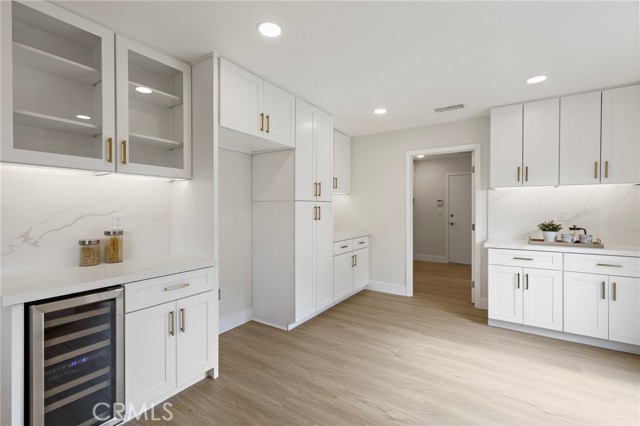 Detail Gallery Image 3 of 36 For 7848 Calmcrest Dr, Downey,  CA 90240 - 3 Beds | 2/1 Baths