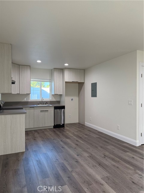 Detail Gallery Image 4 of 31 For 1191 N 1st. Unit "C", Upland,  CA 91786 - 3 Beds | 2 Baths