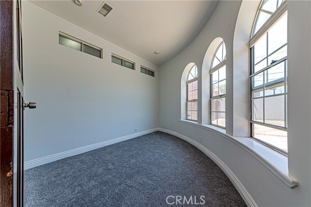 5334 S Victoria Avenue, Los Angeles CA: https://media.crmls.org/medias/1333238e-2c6f-41f8-97b1-7bacaa1d3fd9.jpg