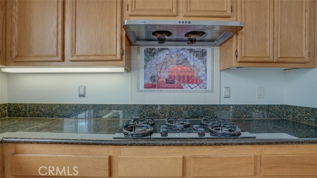 Detail Gallery Image 22 of 71 For 12683 Palm View Way, Riverside,  CA 92503 - 5 Beds | 3 Baths