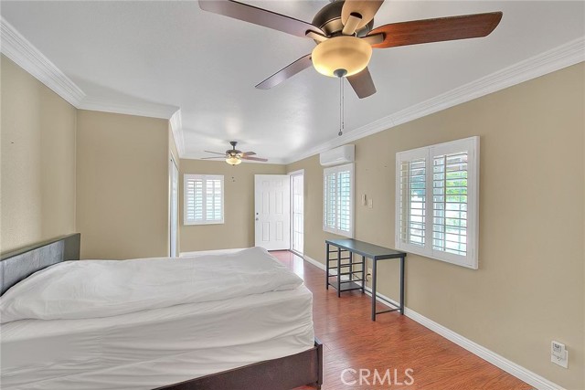 6442 Raymond Avenue, Long Beach CA: https://media.crmls.org/medias/1333c066-d58e-4ba0-aca5-6b3fca6a20ef.jpg
