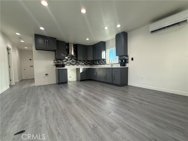 Detail Gallery Image 6 of 51 For 2520 Ohio Ave, South Gate,  CA 90280 - 6 Beds | 4 Baths