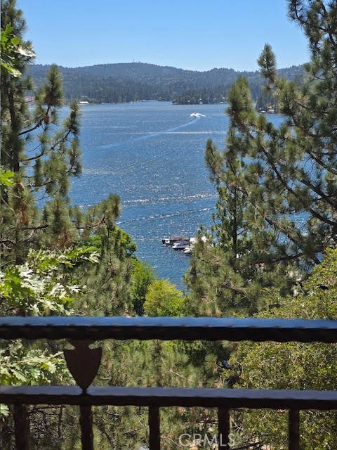 180 Hill Side, Cedar Glen CA: https://media.crmls.org/medias/13347c91-0bcf-4a2c-9667-0ba13db51c1f.jpg