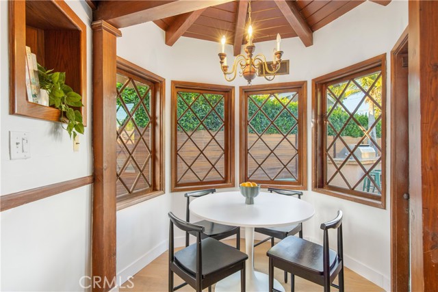 Detail Gallery Image 12 of 53 For 1430 La Perla Ave, Long Beach,  CA 90815 - 4 Beds | 3/1 Baths