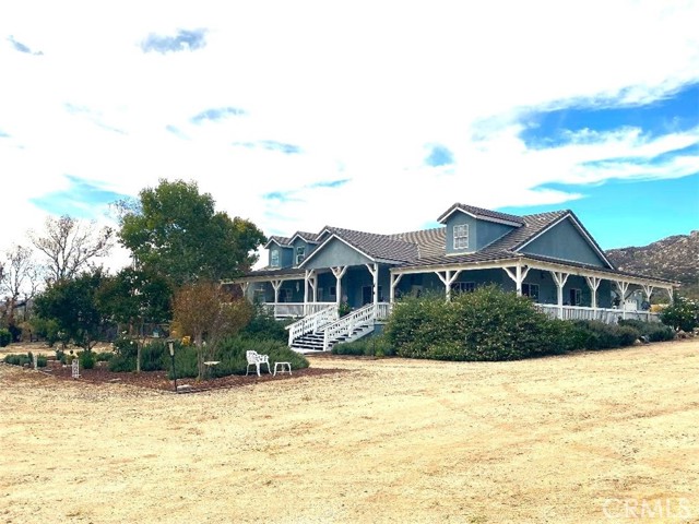 Detail Gallery Image 2 of 55 For 23711 California Ave, Hemet,  CA 92545 - 5 Beds | 3 Baths