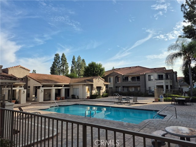 Detail Gallery Image 3 of 23 For 1020 Vista Del Cerro Dr #102,  Corona,  CA 92879 - 1 Beds | 1 Baths