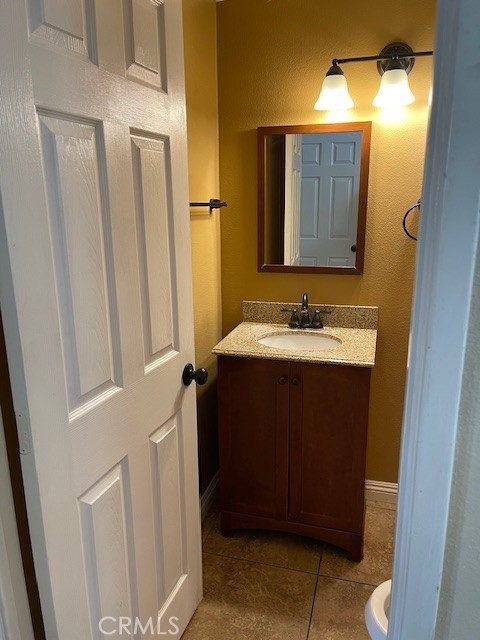 Detail Gallery Image 4 of 10 For 31990 via Cordoba, Temecula,  CA 92592 - 4 Beds | 2/1 Baths