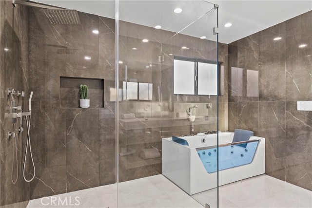 Detail Gallery Image 19 of 37 For 14242 Hortense, Sherman Oaks,  CA 91423 - 4 Beds | 4 Baths