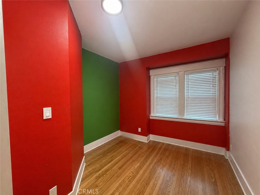 https://media.crmls.org/medias/133b352f-a9c1-4d0a-965f-dd48a21156c7.jpg?preset=X-Large