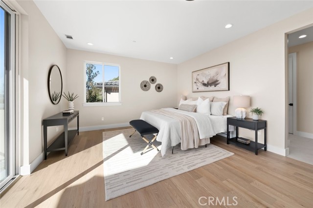 Image 19 of 55 For 2732 Barcelona Street