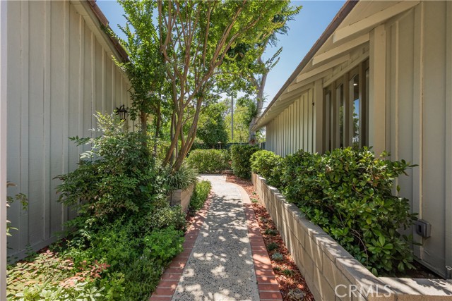 3131 E Cortez Street, West Covina CA: https://media.crmls.org/medias/133b52c7-b632-4a1e-ab90-a4605e9dab8b.jpg