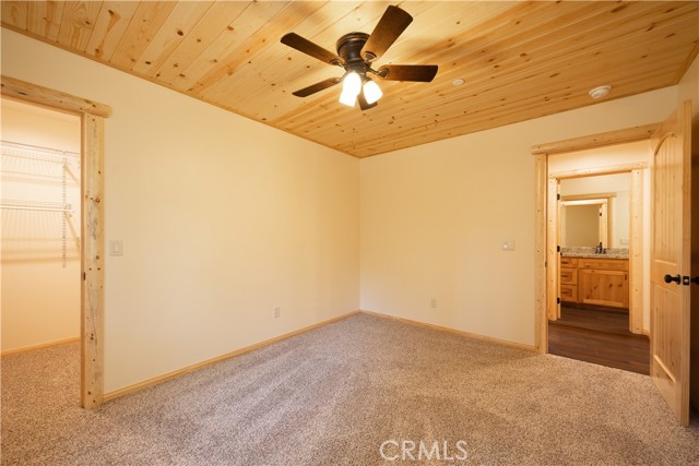 418 Los Angeles Avenue, Sugarloaf CA: https://media.crmls.org/medias/133b68de-9b52-4fe0-a22a-54cda5b56a9f.jpg