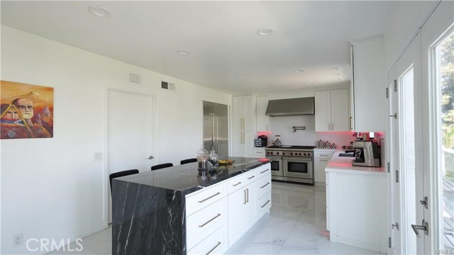 1537 Wildwood Drive, Eagle Rock CA: https://media.crmls.org/medias/133b697f-c3cc-414d-8a8f-38a5291df162.jpg