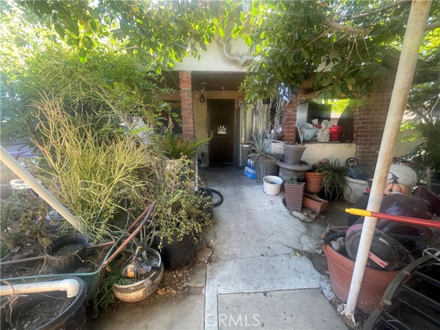 7751 Arvilla Avenue, Sun Valley CA: https://media.crmls.org/medias/133cf837-abce-471e-9103-6af7efd32e68.jpg