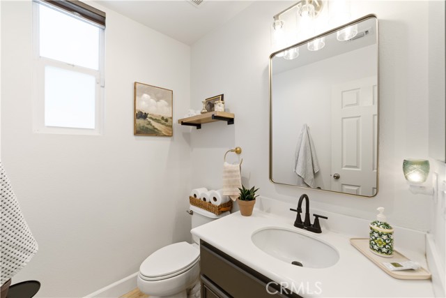Detail Gallery Image 7 of 38 For 3872 Taconite, San Bernardino,  CA 92407 - 4 Beds | 2/1 Baths