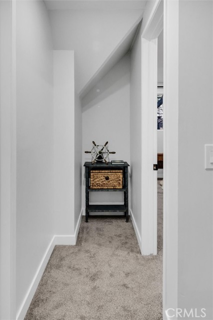 Detail Gallery Image 19 of 33 For 377 Hillside, Lake Arrowhead,  CA 92352 - 3 Beds | 2 Baths