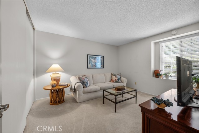 Detail Gallery Image 21 of 44 For 621 Westchester Ln, Thousand Oaks,  CA 91320 - 3 Beds | 2/1 Baths