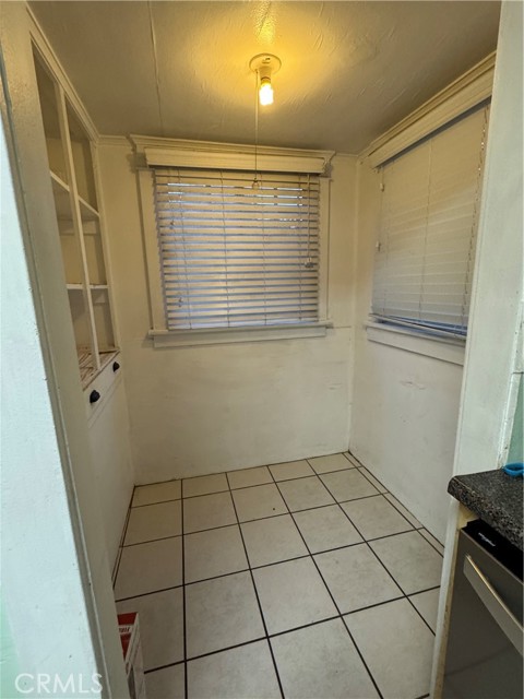 Detail Gallery Image 13 of 17 For 214 E 56th St, Los Angeles,  CA 90011 - 2 Beds | 1 Baths
