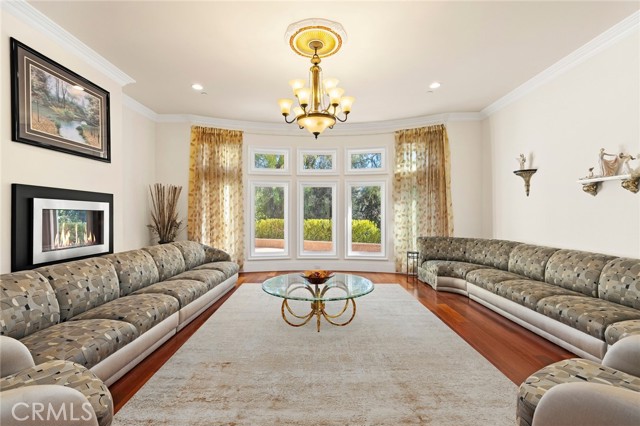 5092 Parkway Calabasas, Calabasas CA: https://media.crmls.org/medias/133e2a1c-c3aa-44dd-bba8-109a964b63c2.jpg