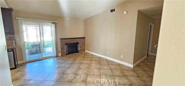 Detail Gallery Image 7 of 20 For 3166 Atlantic, Highland,  CA 92346 - 4 Beds | 2 Baths