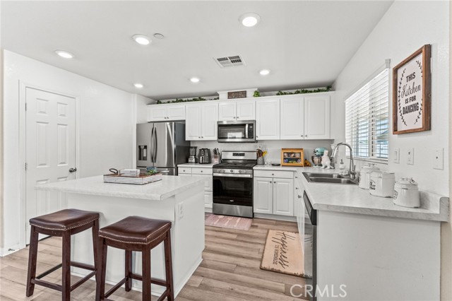 Detail Gallery Image 11 of 35 For 27777 Calle Los Olivos, Menifee,  CA 92585 - 3 Beds | 2 Baths
