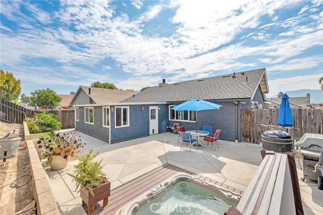Detail Gallery Image 27 of 31 For 5665 Summerfield St, Camarillo,  CA 93012 - 3 Beds | 2 Baths