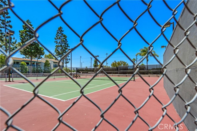 2 tennis courts