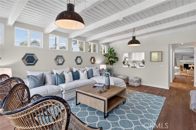 Detail Gallery Image 20 of 41 For 1659 3rd St, Manhattan Beach,  CA 90266 - 4 Beds | 3/1 Baths