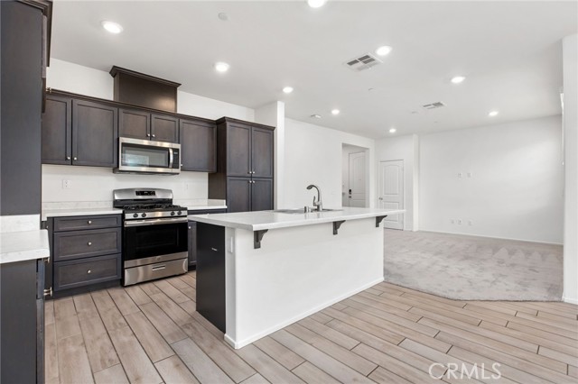 Detail Gallery Image 4 of 36 For 3743 Barley St, San Bernardino,  CA 92407 - 3 Beds | 2/1 Baths