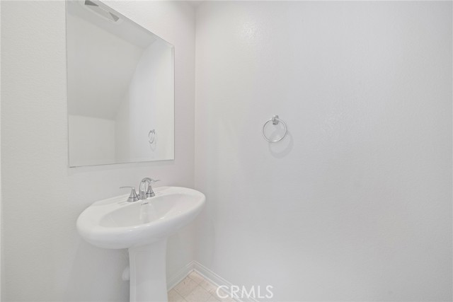 Detail Gallery Image 21 of 39 For 16022 Aventurine Ln, Chino,  CA 91708 - 3 Beds | 2/1 Baths