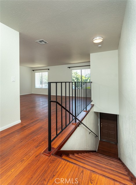 Detail Gallery Image 11 of 37 For 414 Irving Ave #2,  Glendale,  CA 91201 - 2 Beds | 2 Baths