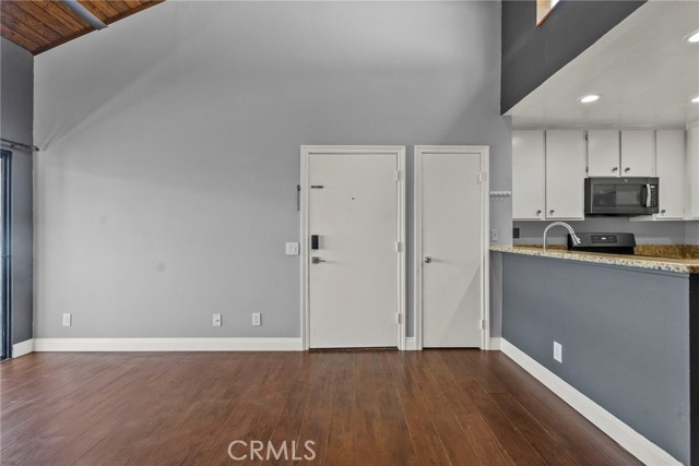 18750 Mandan Street, Canyon Country CA: https://media.crmls.org/medias/133f991b-5990-42fa-8f10-08a6cf7c4a1b.jpg