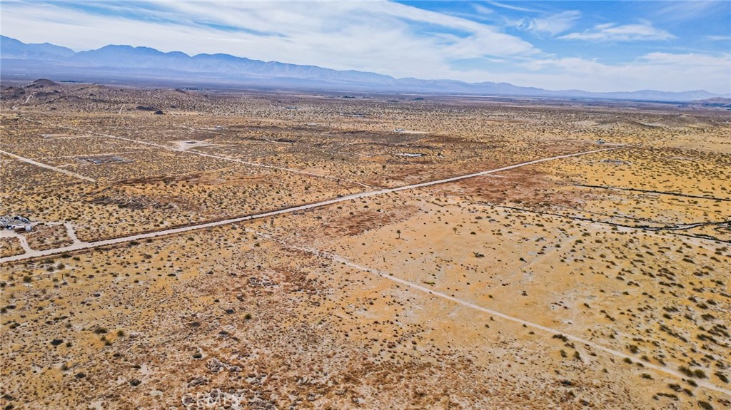 MLS #OC25280893 image #11