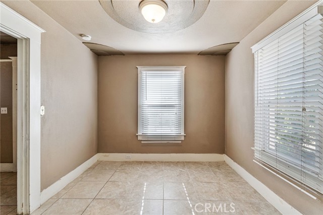 Detail Gallery Image 14 of 40 For 3139 E Clay Ave, Fresno,  CA 93702 - 3 Beds | 2 Baths