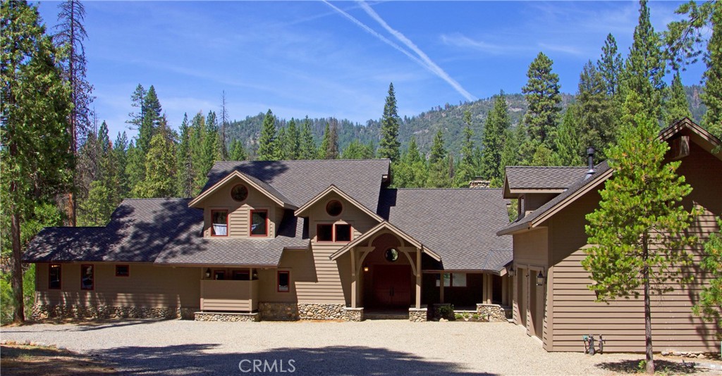 7899 Forest Drive, Yosemite, CA 95389