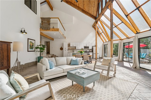 Detail Gallery Image 12 of 57 For 113 Brentwood, Lake Arrowhead,  CA 92352 - 6 Beds | 5/1 Baths