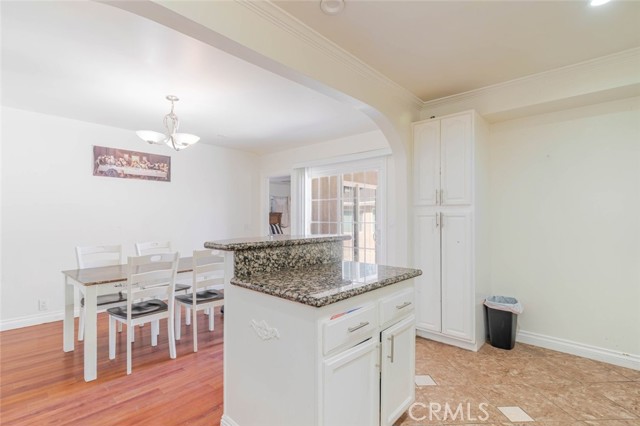 Detail Gallery Image 8 of 39 For 731 & 733 N. Alexander St, San Fernando,  CA 91340 - 5 Beds | 3 Baths