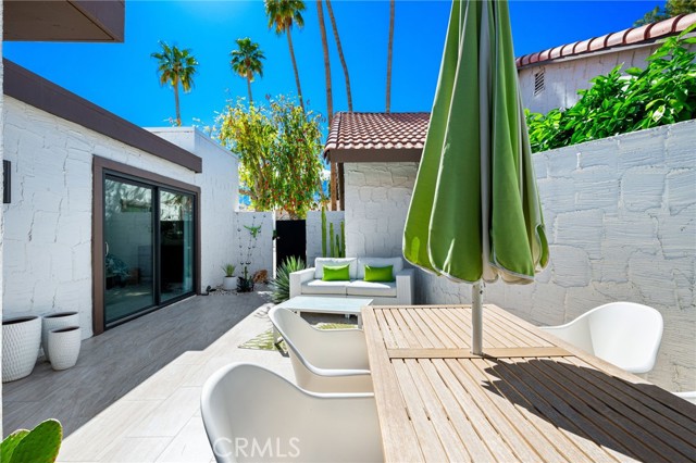 Detail Gallery Image 28 of 41 For 2355 S Gene Autry Trl #C,  Palm Springs,  CA 92264 - 3 Beds | 2 Baths