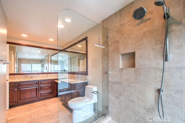 5021 Corkwood Lane, Irvine CA: https://media.crmls.org/medias/1344c9b8-5417-4dc4-87eb-774545c047ff.jpg