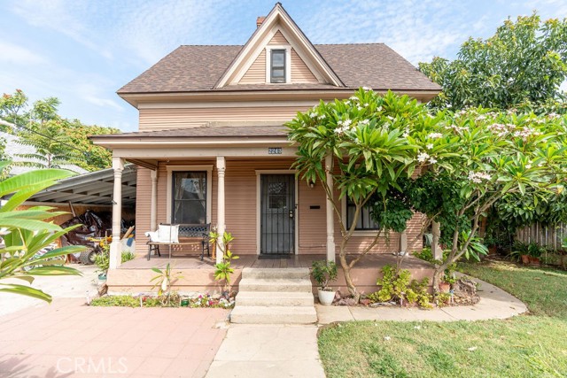 Detail Gallery Image 14 of 38 For 2243 9th St, Riverside,  CA 92507 - 4 Beds | 2 Baths