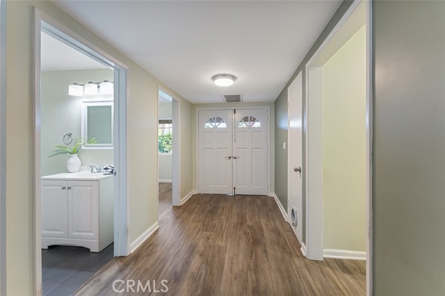 1073 E Knollcrest Drive, Covina CA: https://media.crmls.org/medias/13455c93-2881-4255-b3d5-75543455c666.jpg