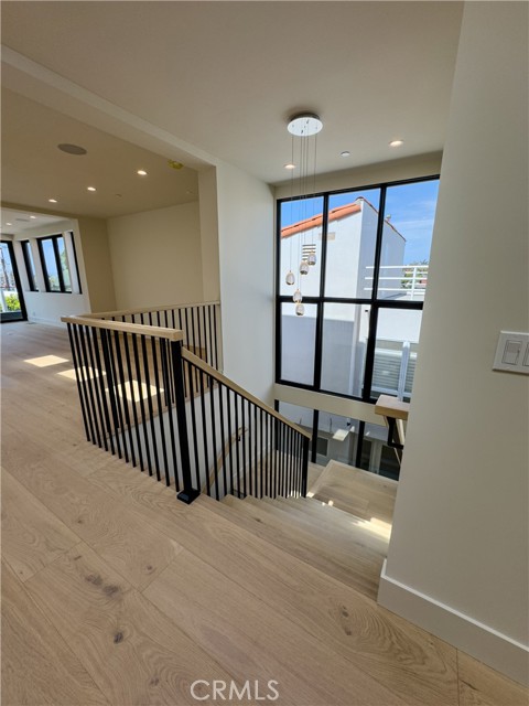 Detail Gallery Image 46 of 56 For 404 16th St, Manhattan Beach,  CA 90266 - 5 Beds | 5/2 Baths