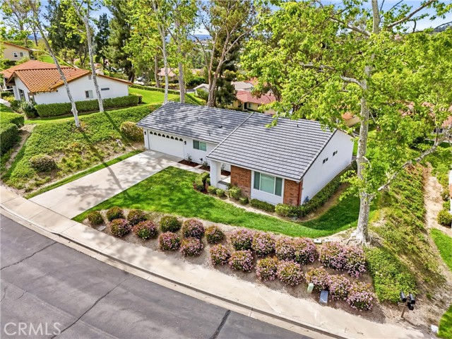 Detail Gallery Image 2 of 51 For 23561 via Ventura, Mission Viejo,  CA 92692 - 2 Beds | 2 Baths