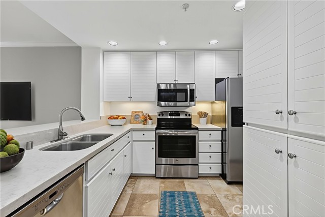 Detail Gallery Image 8 of 33 For 2243 Martin #107,  Irvine,  CA 92612 - 1 Beds | 1 Baths