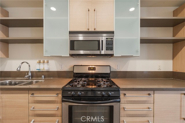 Detail Gallery Image 7 of 38 For 1234 Wilshire Bld #127,  Los Angeles,  CA 90017 - 1 Beds | 1 Baths