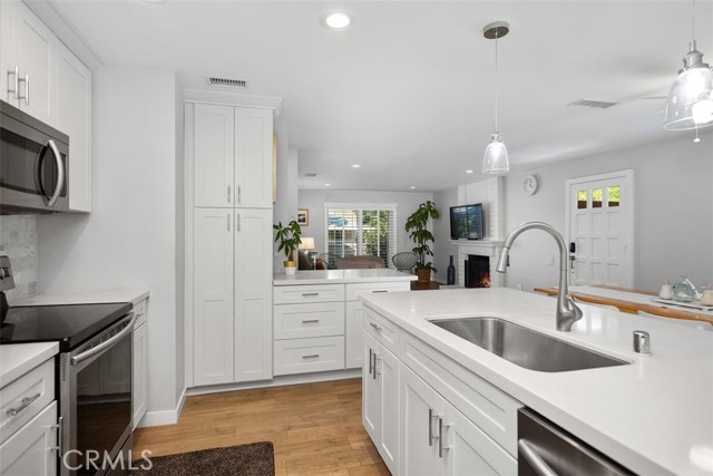 5345 Bahia Blanca W, Laguna Woods CA: https://media.crmls.org/medias/1348bba8-15a3-4c82-9b51-5ca2f717a4df.jpg