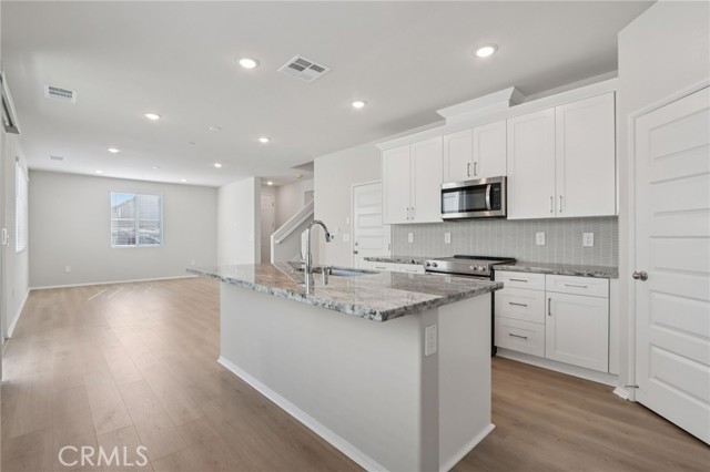 1110 Tropic Court, Redlands CA: https://media.crmls.org/medias/1348c559-8ddc-44c8-bdbb-12e060e17eb6.jpg